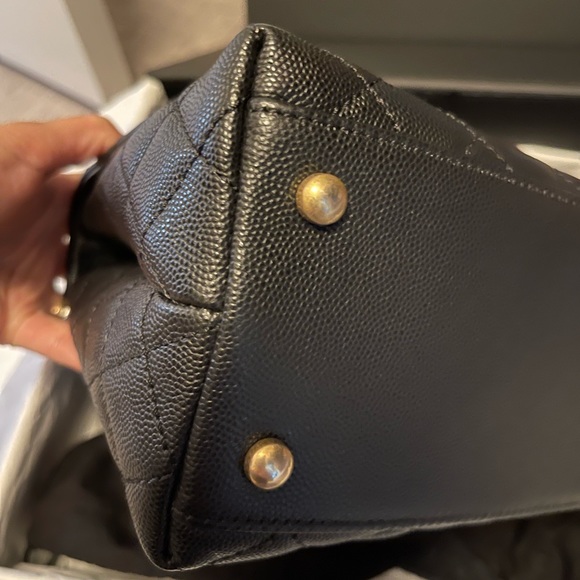 Chanel Caviar Lizard Medium Coco Handle - Picture 2 of 6